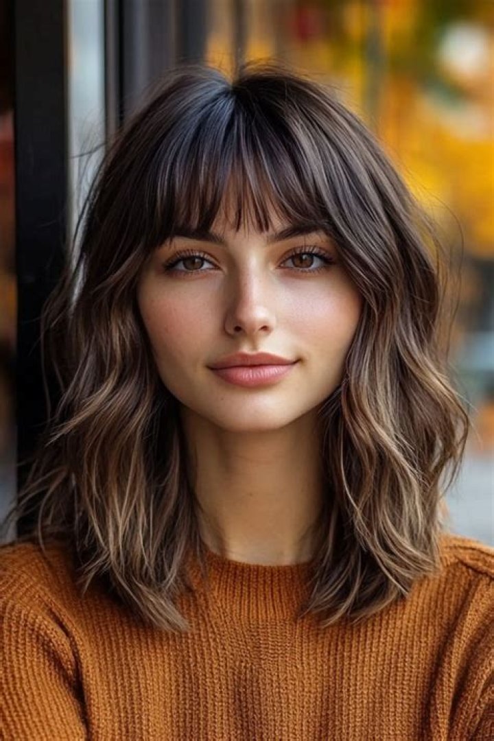 Long Bob with Side-Swept Fringe: The Ultimate Guide to Elevate Your Style