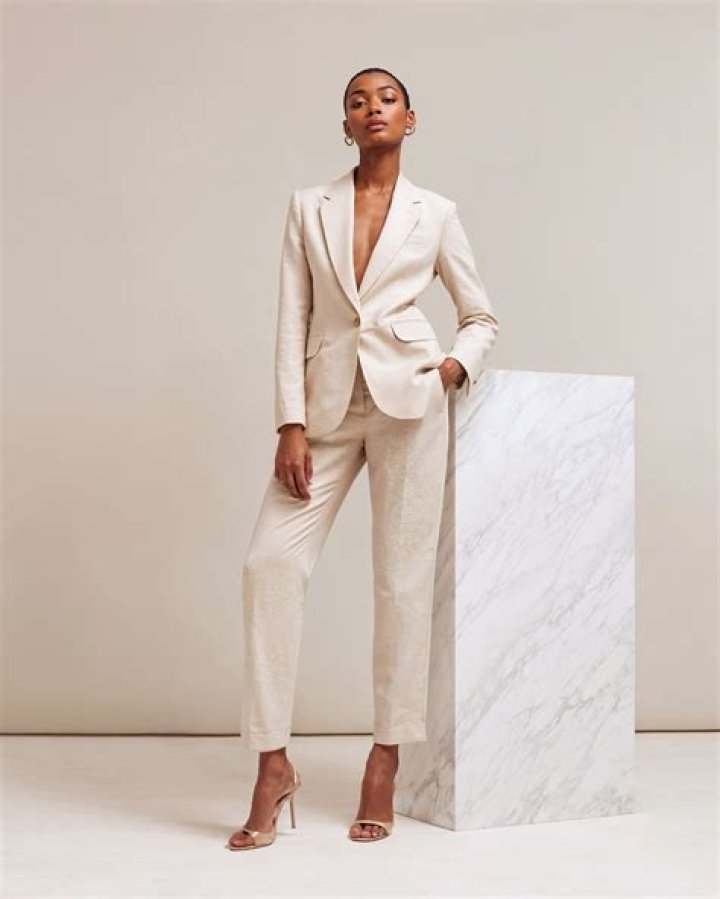 Look Nude: A Comprehensive Guide to Achieving the Perfect Natural Look