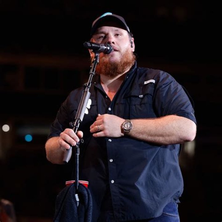 Luke Combs: A Democrat? Exploring the Country Star's Political Views