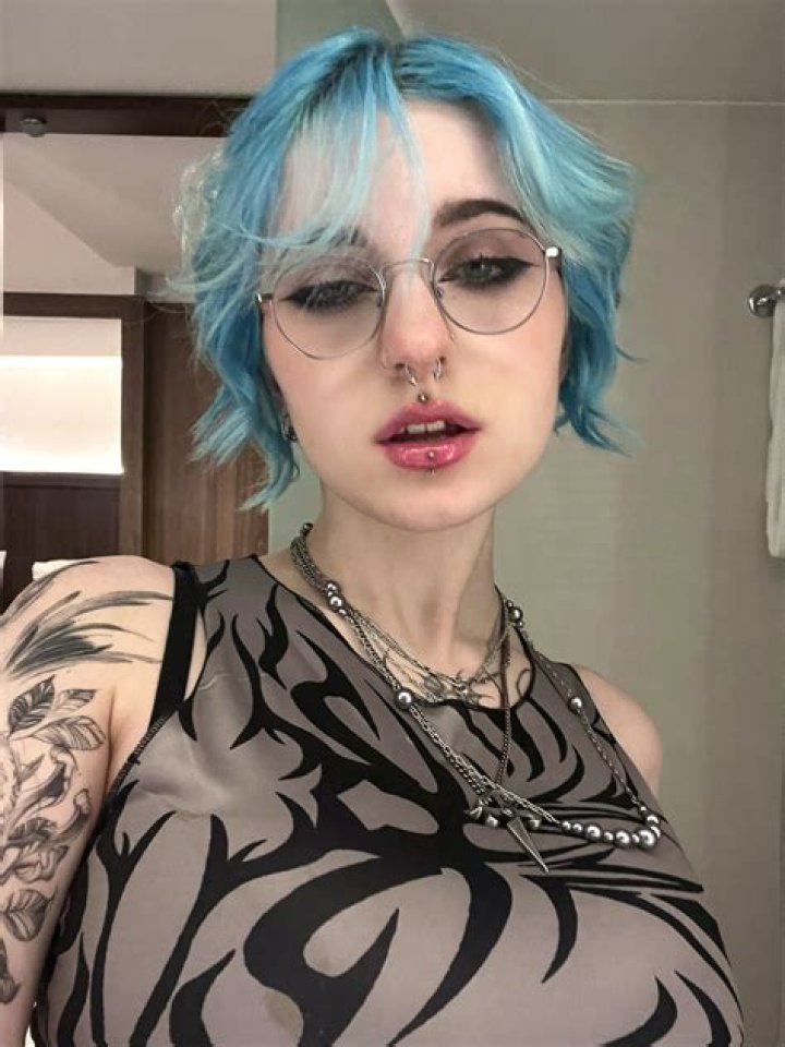 Exploring Lyracrow: A Comprehensive Guide to the Rising Star