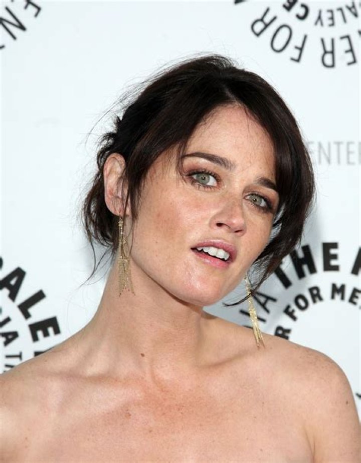 Nude Robin Tunney: A Comprehensive Exploration of the Actress's Career and Controversies