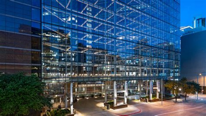 Discover the Luxury of Omni Austin Hotel at Governor's Row