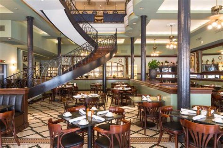 Discover the Hidden Gems of Palace Cafe Nola: A Gastronomic Paradise