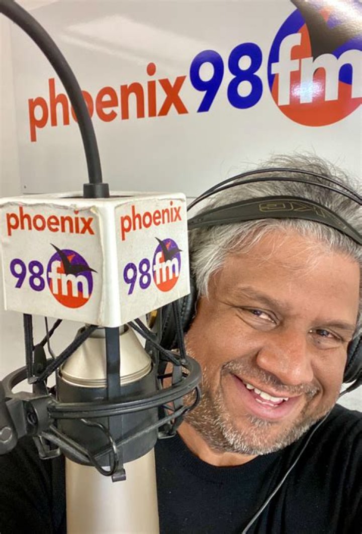 Phoenix 98.7 FM: Your Ultimate Guide to the Best Radio Station