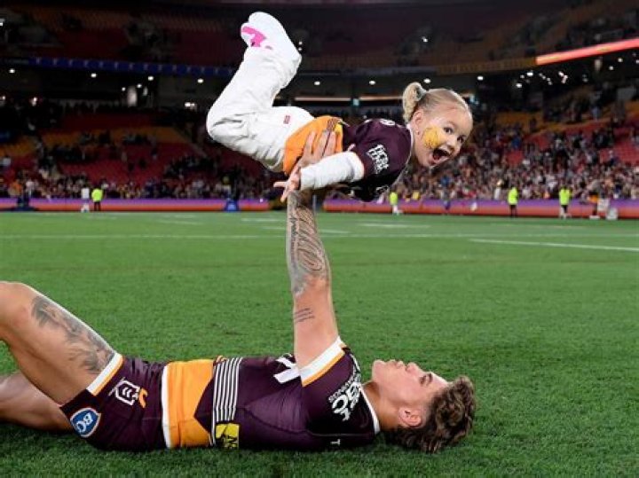 Reese Witherspoon: A Celebrated Icon in Hollywood