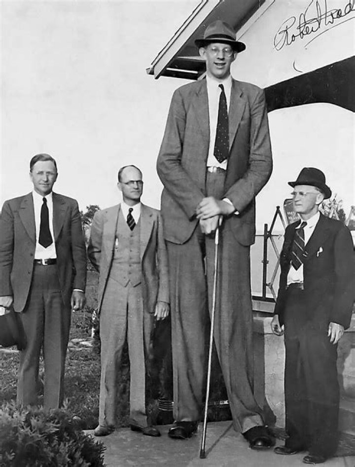 Robert Wadlow Disease: Understanding the Life and Condition of the Tallest Man Who Ever Lived