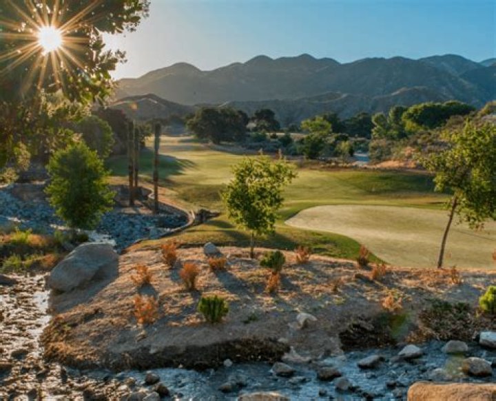 Sand Canyon Country Club: A Premier Golfing Experience in the Heart of California
