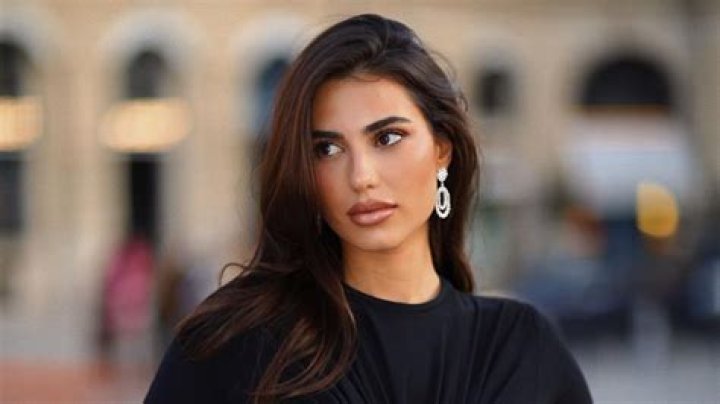 Sandra Garal: A Rising Star in the Entertainment Industry