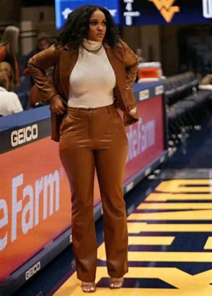 Sydney Carter Age: Unveiling the Life and Legacy of a Remarkable Artist