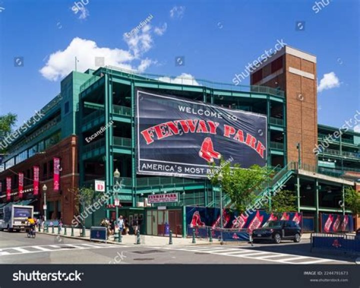 Fenway Park Temperature: A Comprehensive Guide for Fans and Visitors