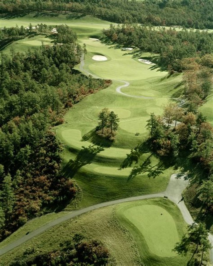 Unveiling the Beauty of Waverly Oaks Golf Course in Plymouth, Massachusetts