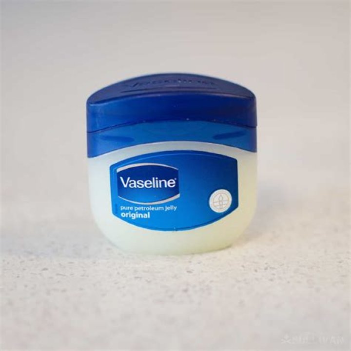 What Does Expired Vaseline Look Like? A Comprehensive Guide to Identifying and Handling Expired Products
