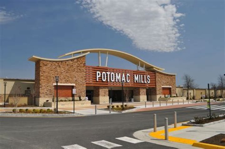What Time Does the Potomac Mills Mall Close? A Comprehensive Guide