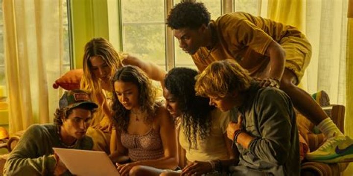 When Did Sarah Join The Pogues: A Comprehensive Timeline and Analysis