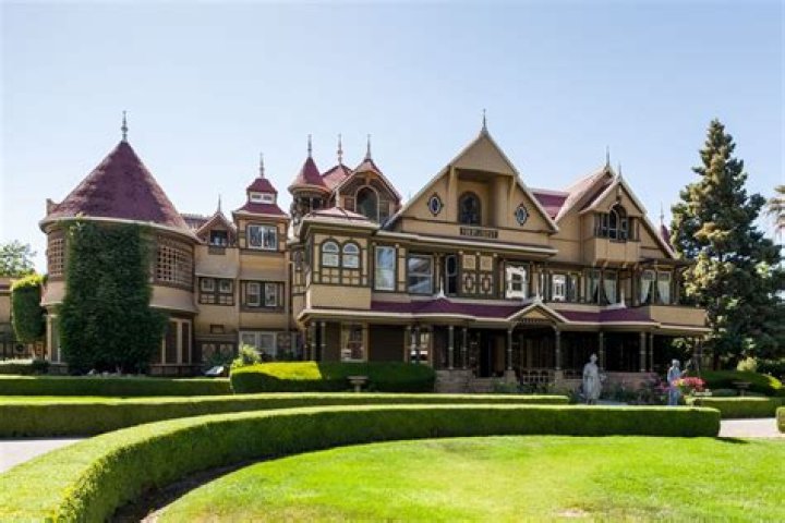 When Was the Winchester House Built: A Fascinating Journey Through Time
