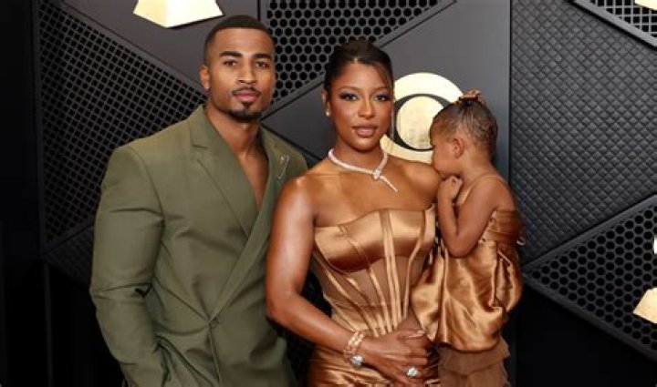 Who Is Victoria Mon&eacute;t: The Rising Star of Contemporary Music