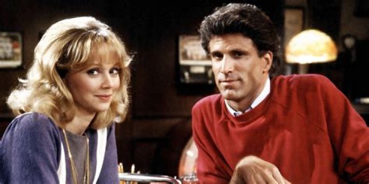 Why Did Diane Chambers Leave Cheers: A Comprehensive Exploration