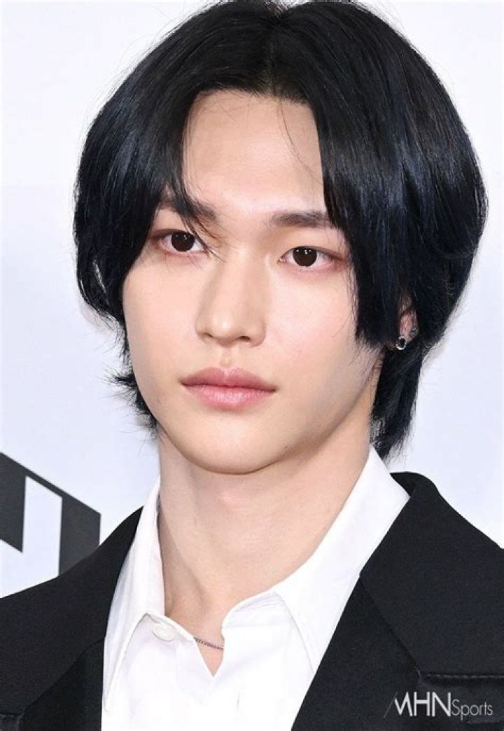 Wonbin Kpop: The Rising Star in the Global Music Scene