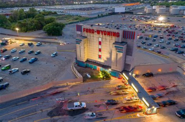 Exploring the Enchanting World of Wyoming Drive-In Theaters